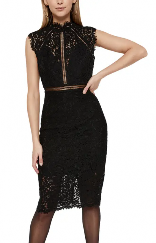 Sheath dress dengan aksen renda